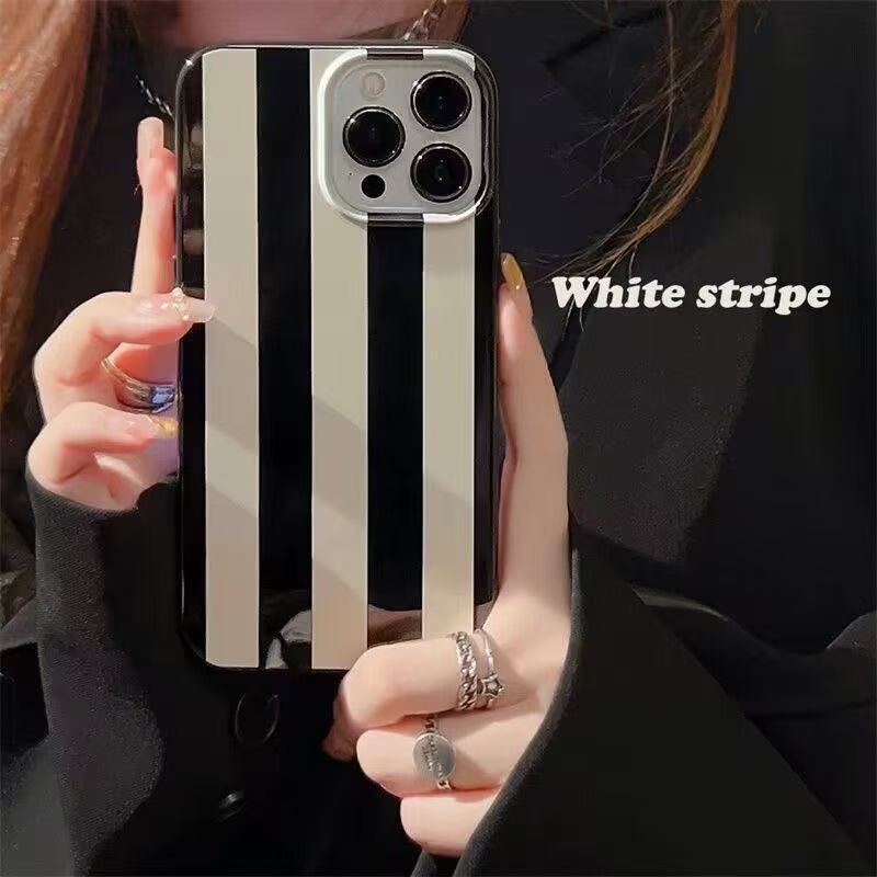 Small Niche Fresh Art Design W - Phone Cases Black ulasan dan harga