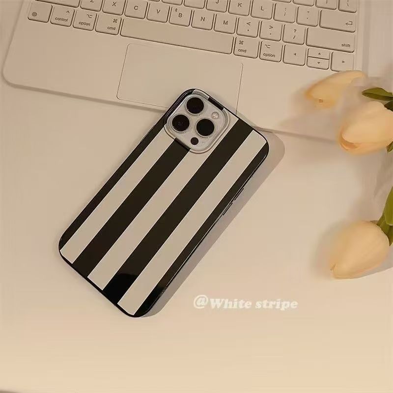 Small Niche Fresh Art Design W - Phone Cases Black ulasan dan harga